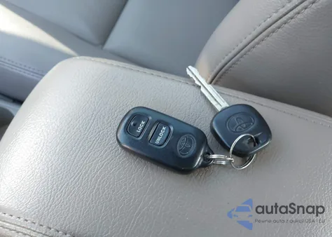 2007 Toyota Corolla Le z USA, uszkodzony, nr VIN 2T1BR32E17C750094